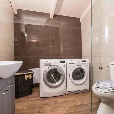 Orient Platinum Villa Skinaria