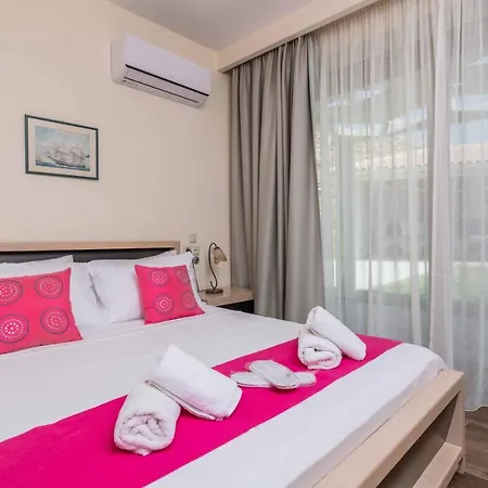 Villa Orient Platinum Skinaria